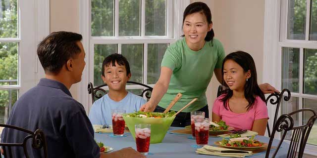 Tips to Encourage Your Children to Eat Healthy